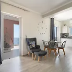 Nirvana Homes Apartament