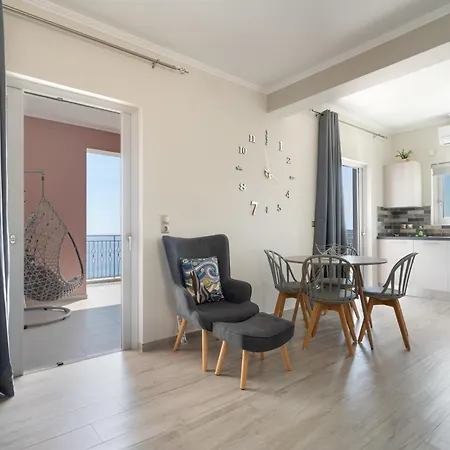 Nirvana Homes 公寓